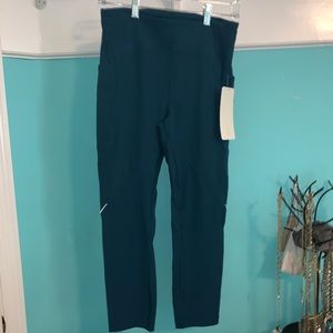 BRAND NEW lululemon leggings. Size 8.